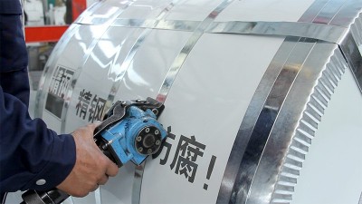 精钢新型屋面覆膜瓦，是化工厂不二之选